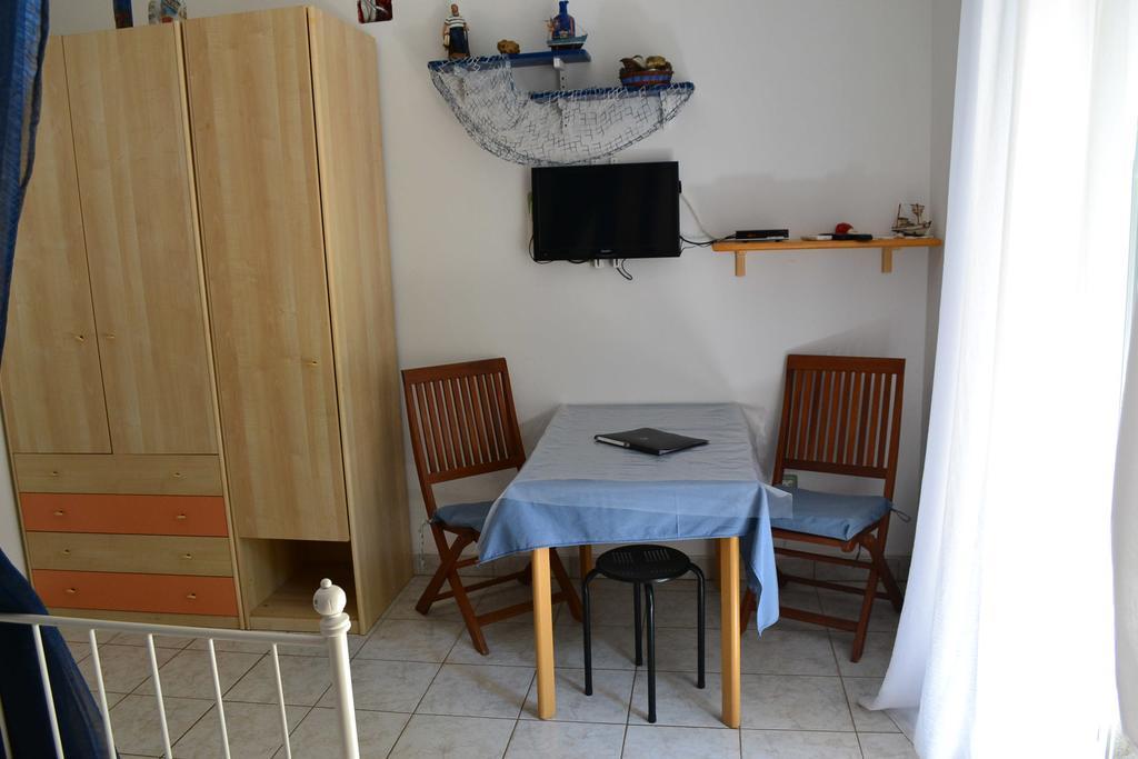 Villa Verde Apartments And Rooms Premantura Zewnętrze zdjęcie