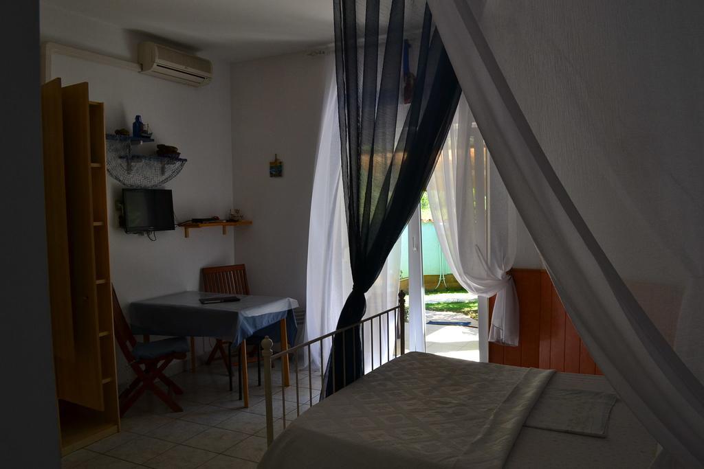 Villa Verde Apartments And Rooms Premantura Zewnętrze zdjęcie
